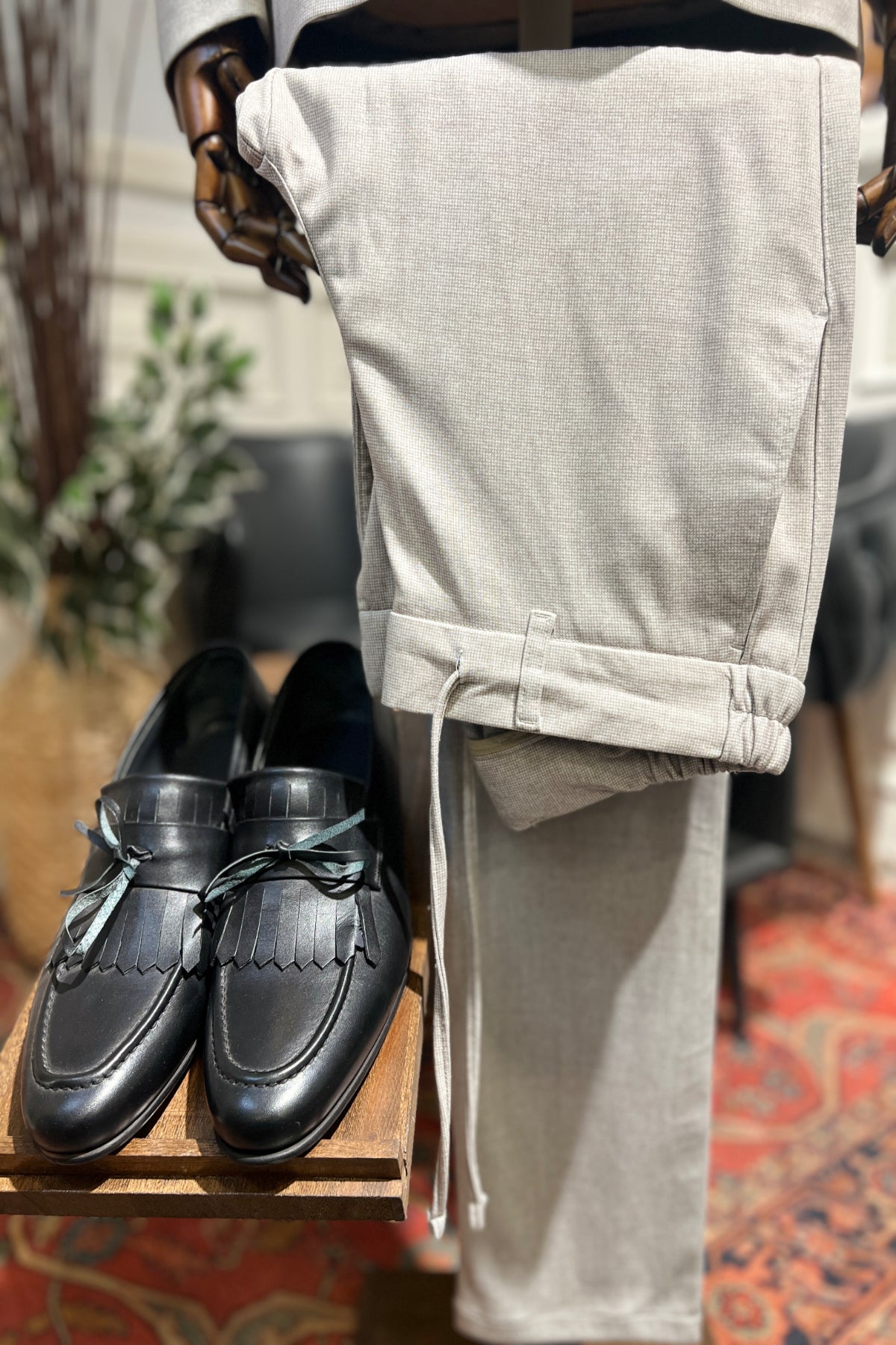 Cremefarbener Jogger-Anzug „Almada“ von Guild