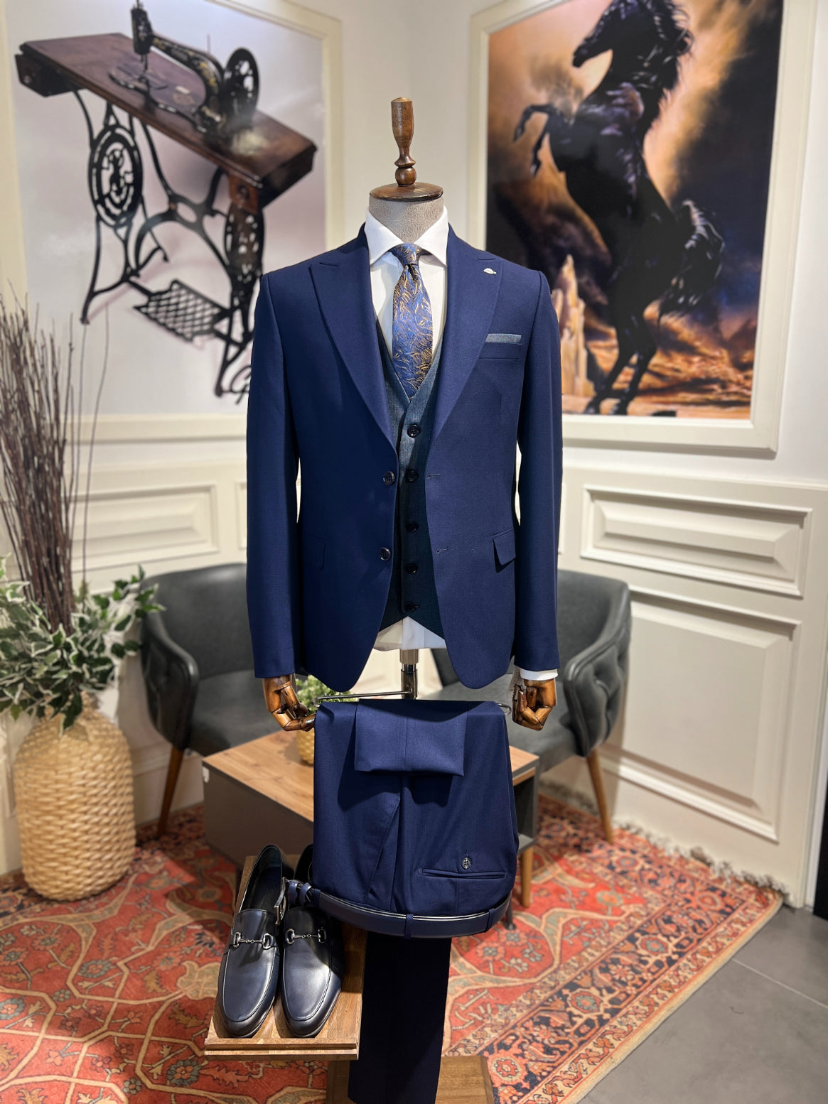 Marineblauer 3-teiling Anzug von Guild Lagos