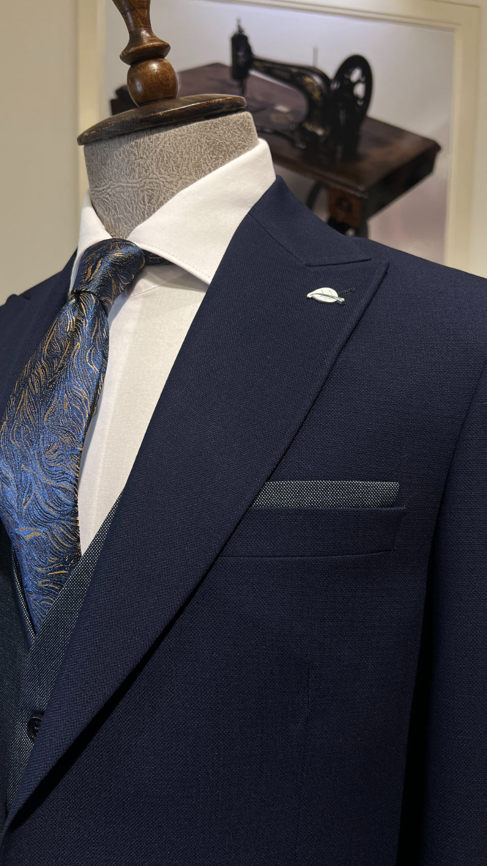 Marineblauer 3-teiling Anzug von Guild Lagos