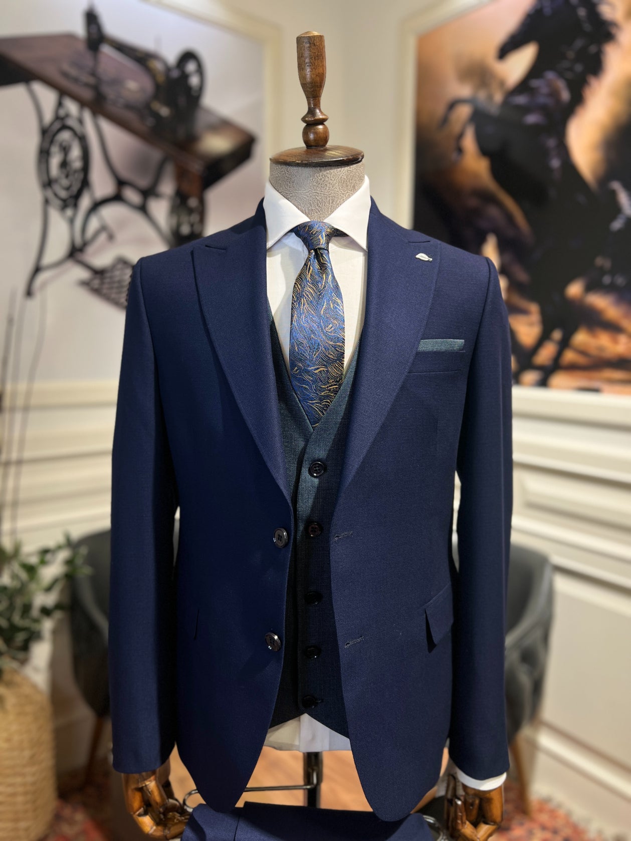 Marineblauer 3-teiling Anzug von Guild Lagos