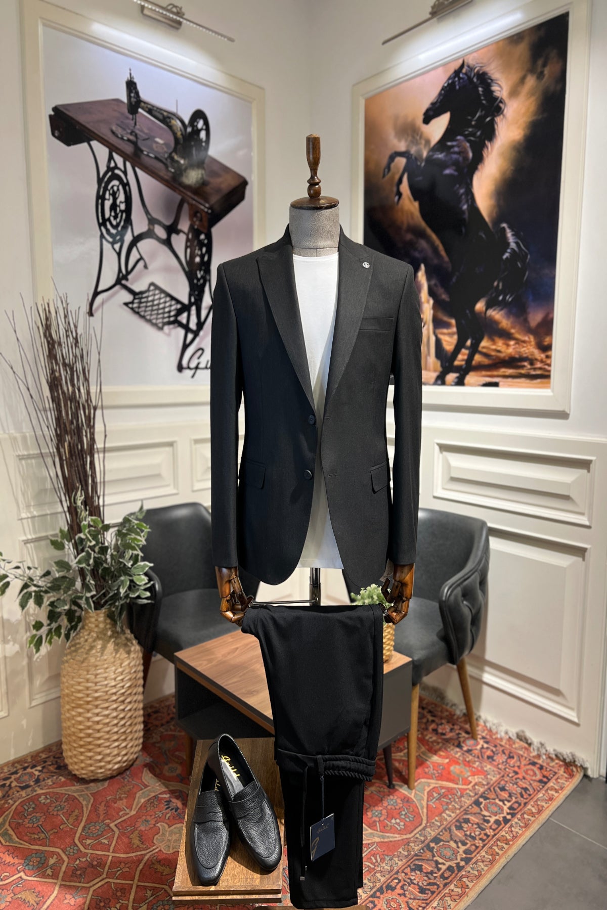 Schwarze Jacke von Guild Meriç