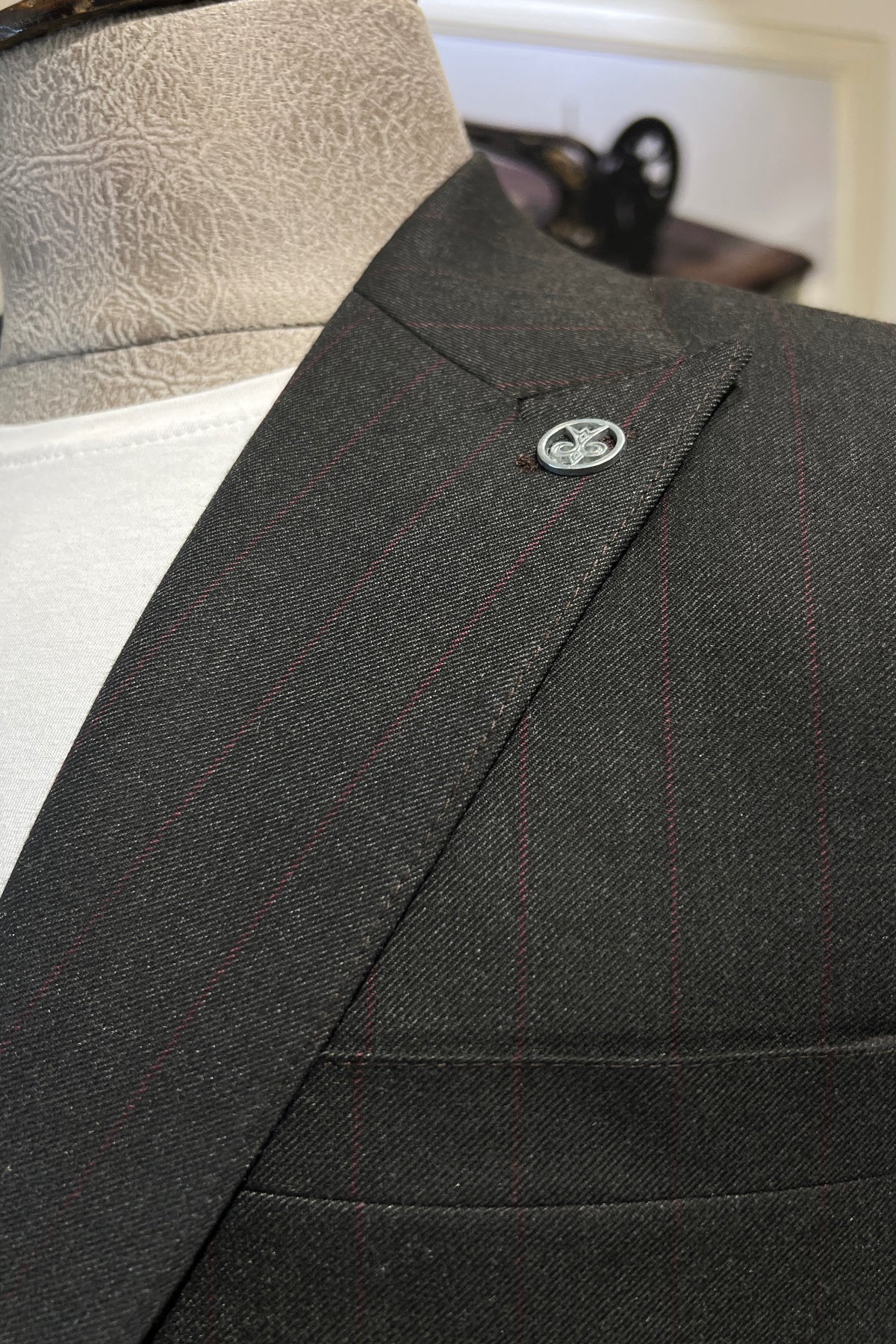 Schwarze Jacke von Guild Meriç