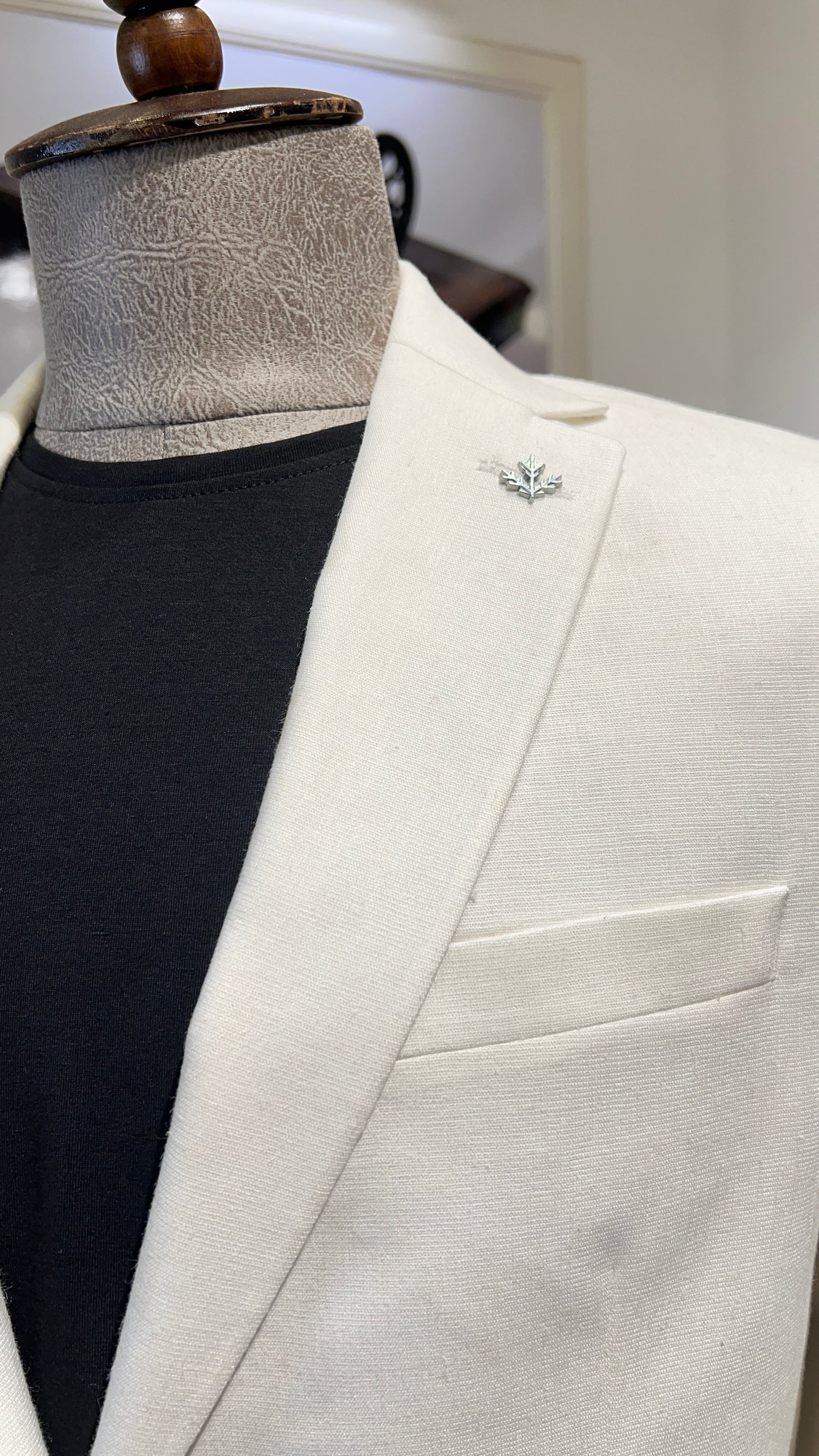 Guild Pire White Linen Jacket