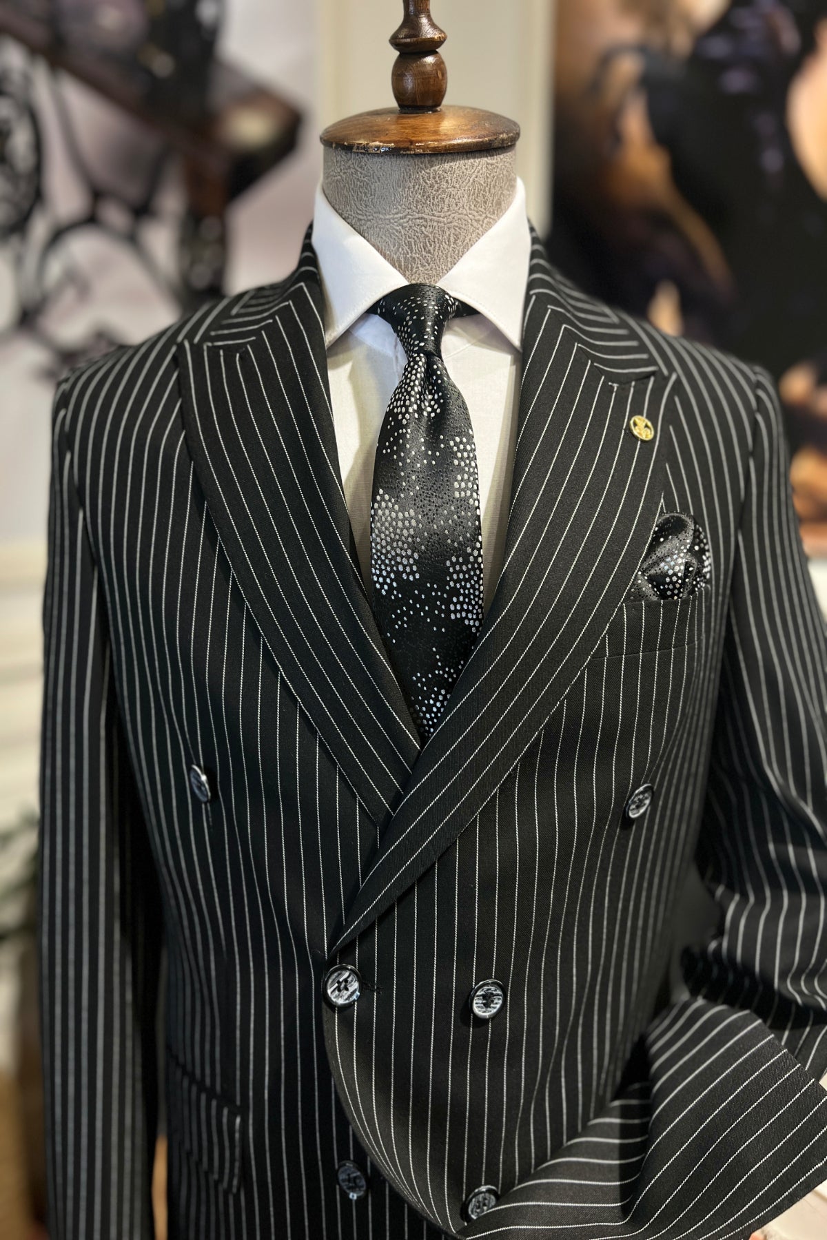 Schwarzer zweireihiger Slim-Fit-Anzug von Guild Zilina