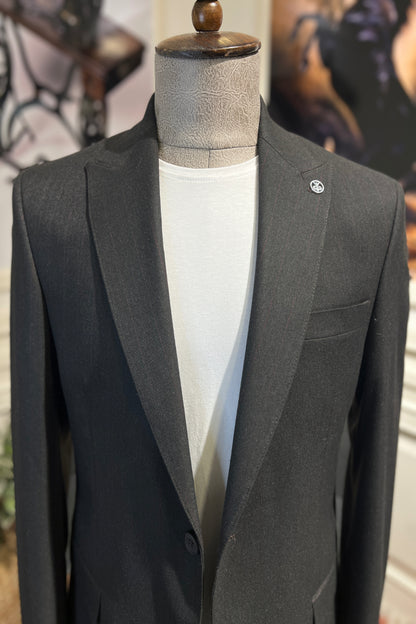 Schwarze Jacke von Guild Meriç 